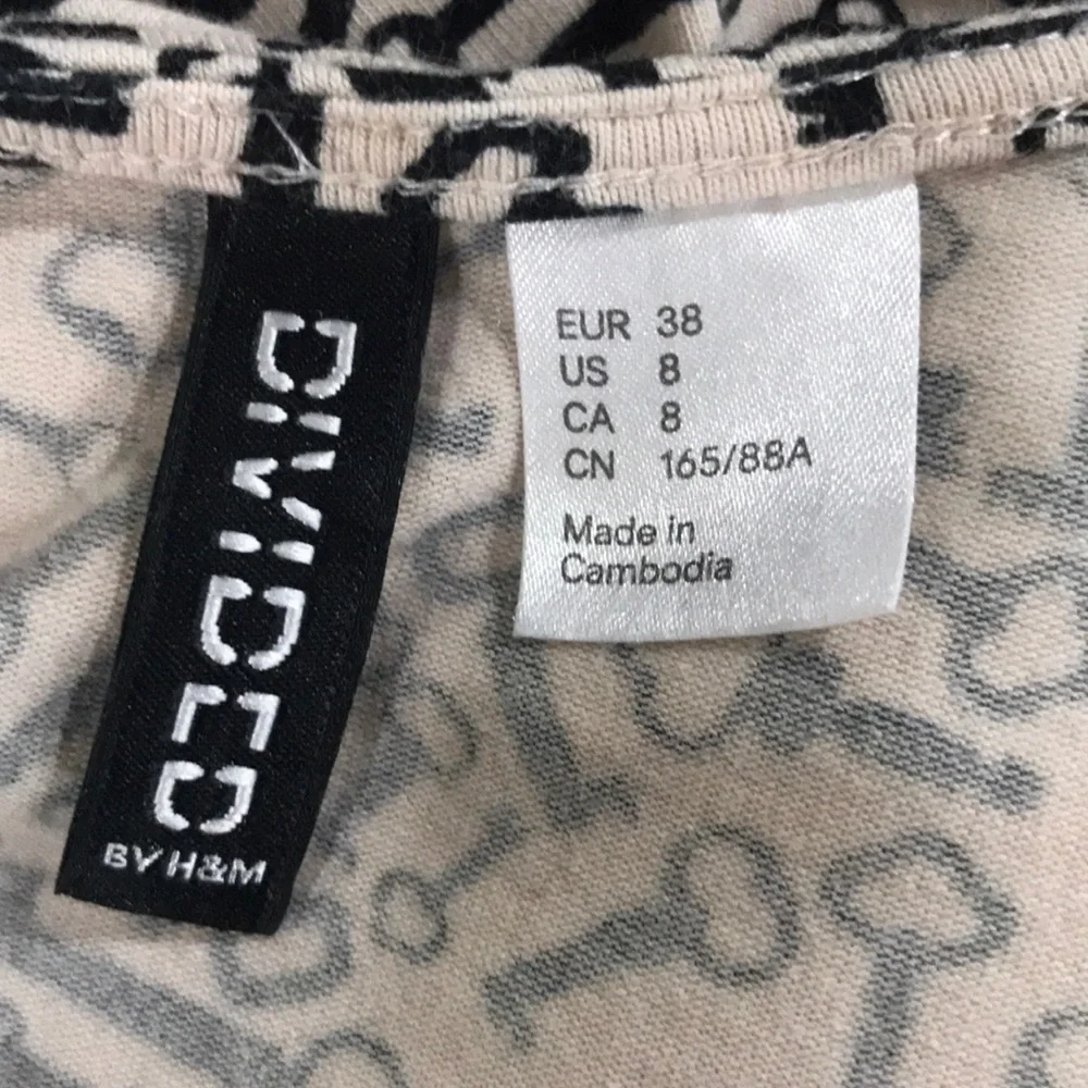 Divided Key dress - Picture 6 of 7